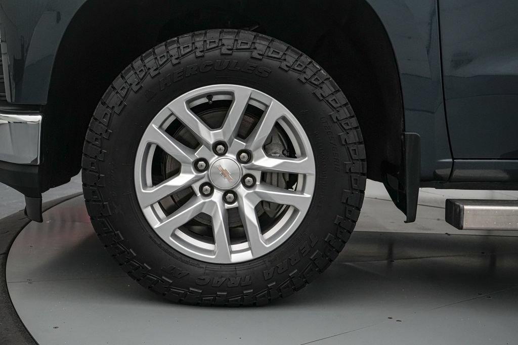 Used 2021 Chevrolet Silverado 1500 LT AWD/4WD image 11