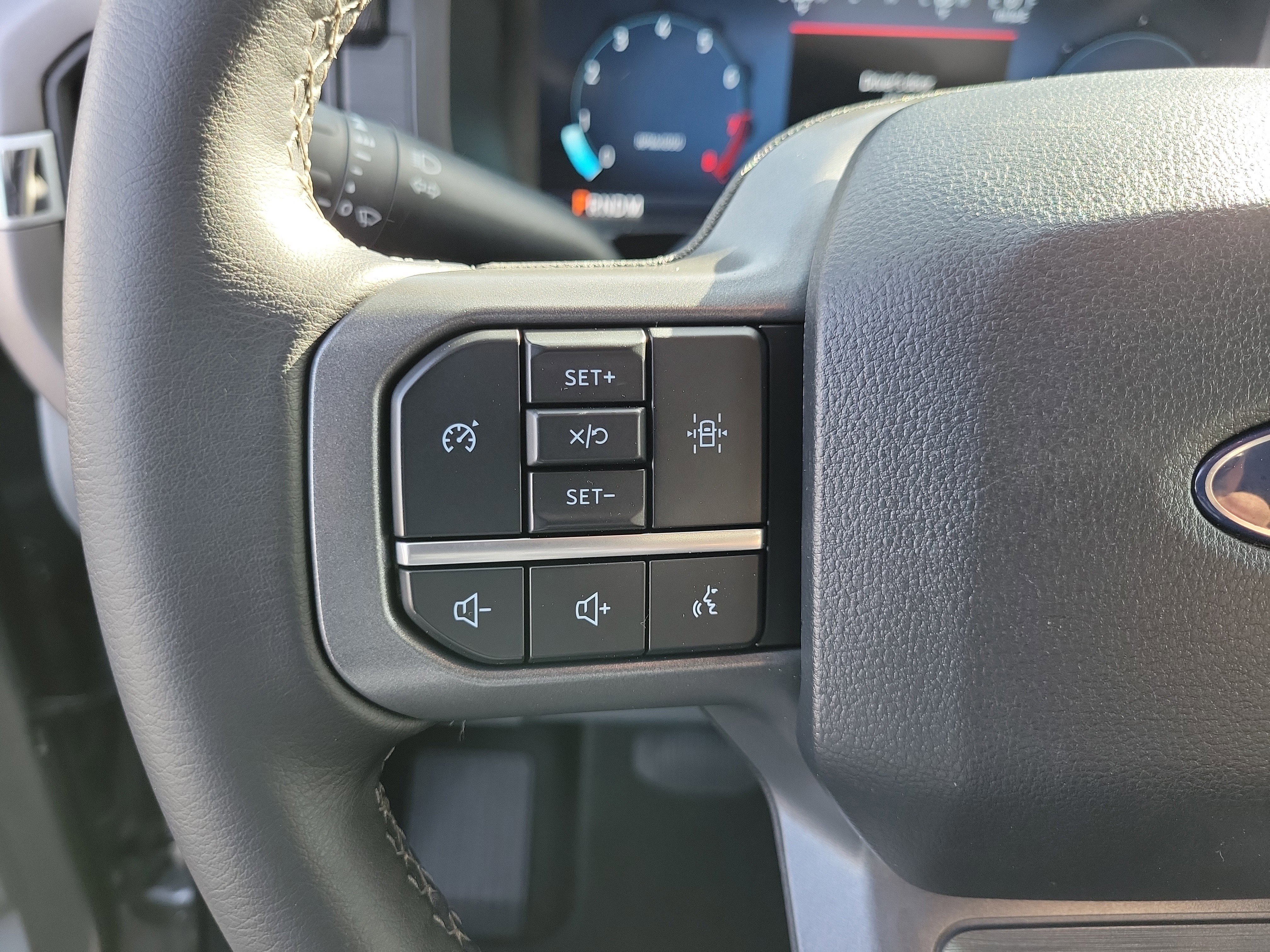 Certified 2025 Ford F150 XLT w/ Equipment Group 301A Standard AWD/4WD image 6