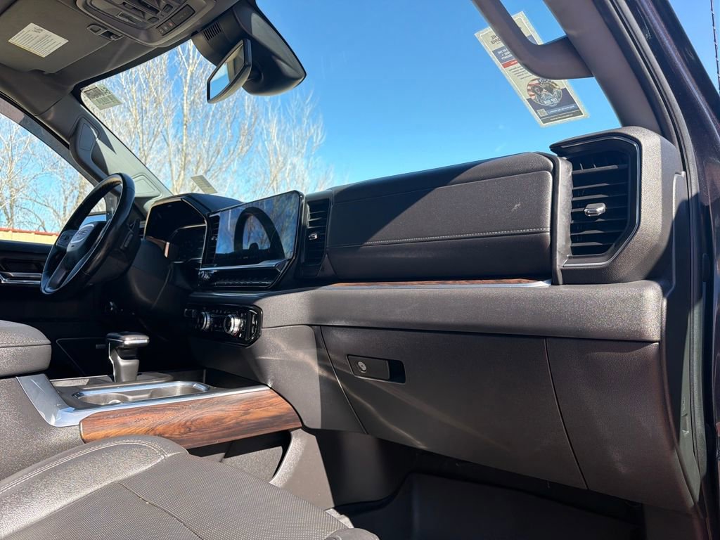 Used 2022 GMC Sierra 1500 SLT w/ SLT Premium Plus Package AWD/4WD image 36