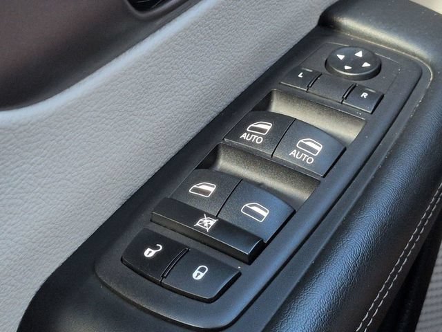 Used 2023 Chrysler Voyager LX FWD image 22