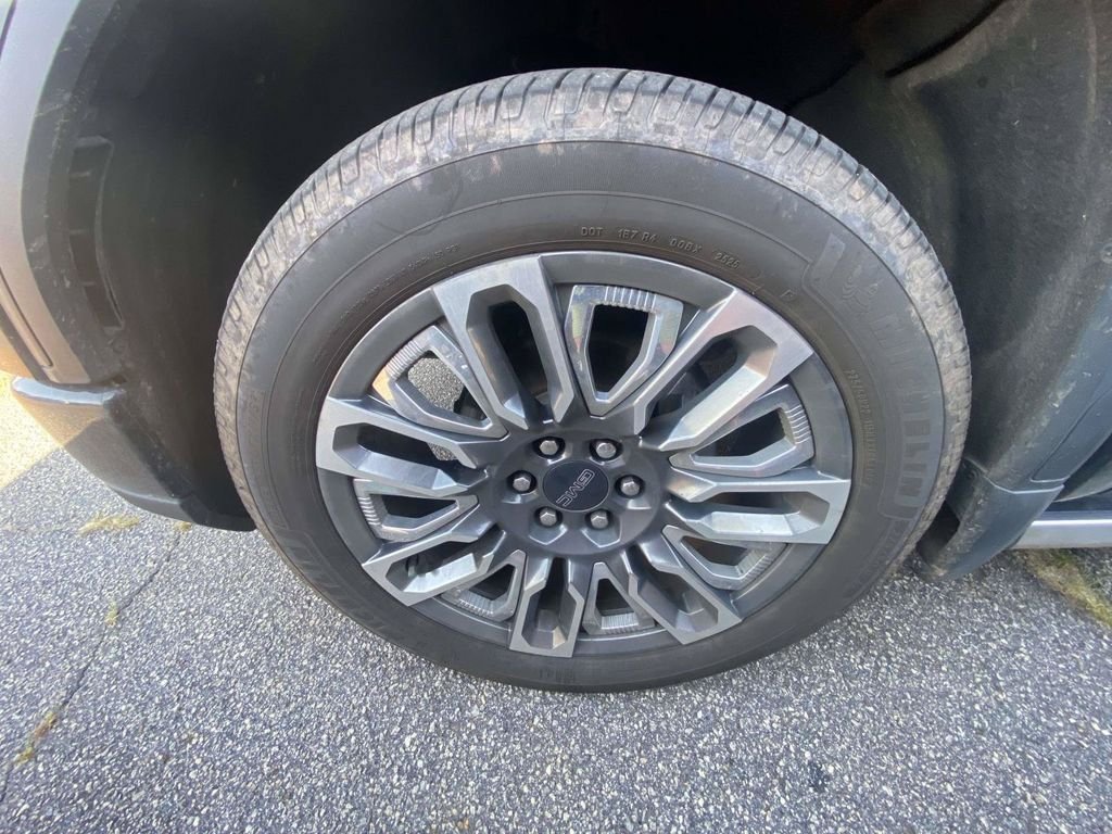 Used 2024 GMC Sierra 1500 Denali Ultimate AWD/4WD image 4