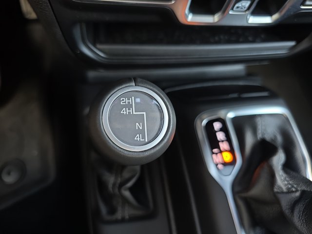 Used 2025 Jeep Gladiator Sport AWD/4WD image 25