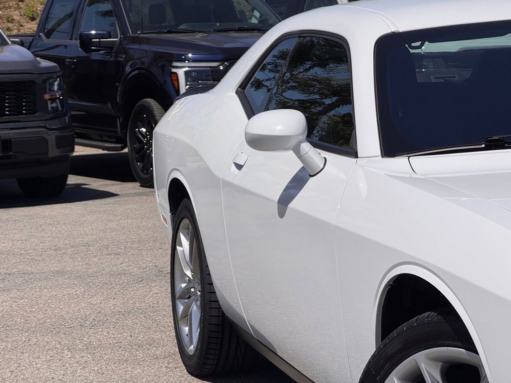 Used 2022 Dodge Challenger GT AWD/4WD image 5