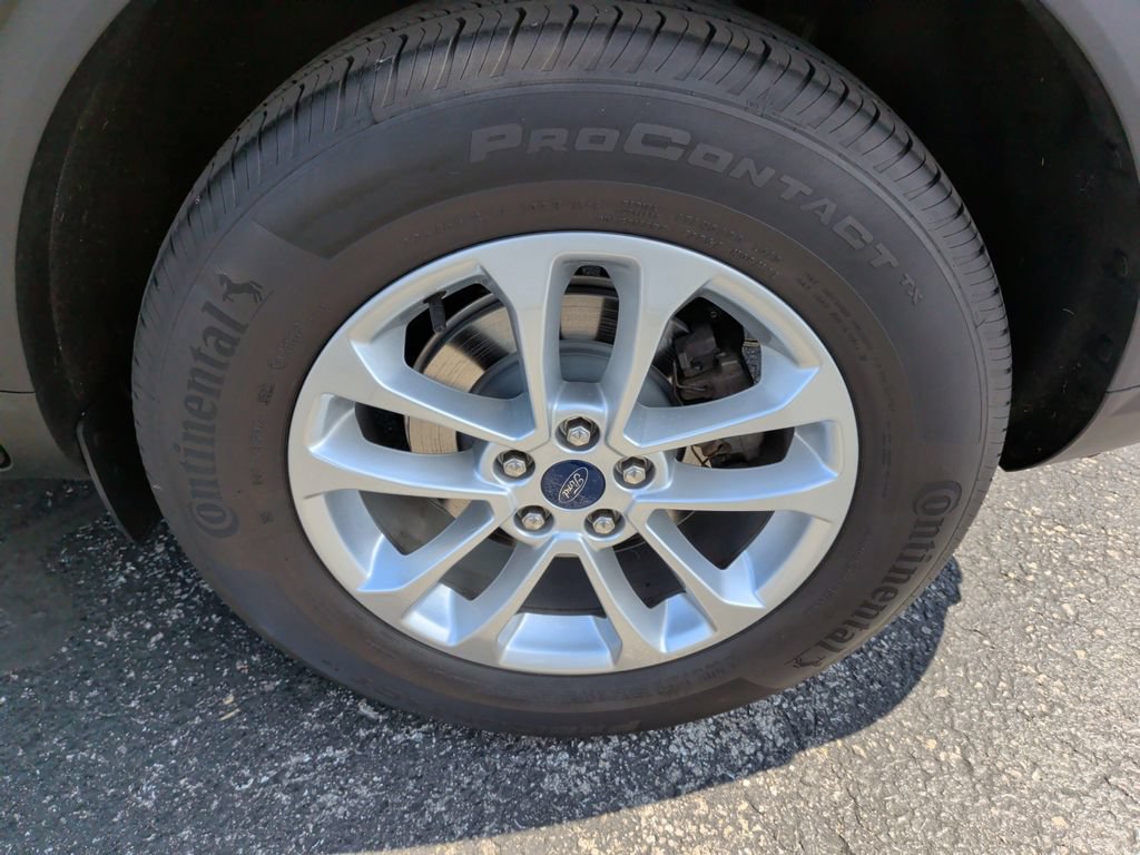 Certified 2022 Ford Escape SE w/ Cold Weather Package AWD/4WD image 31