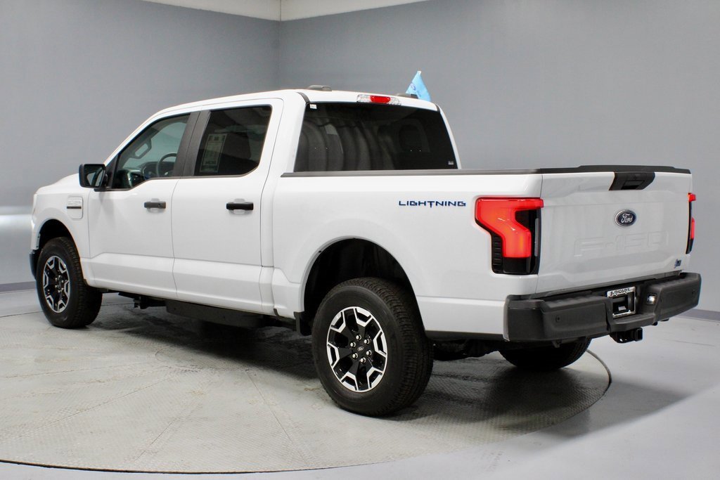 Certified 2022 Ford F150 Lightning Pro image 3