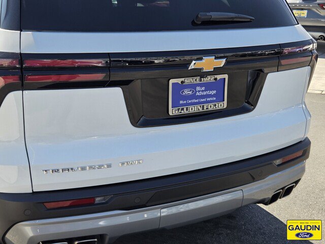 Used 2025 Chevrolet Traverse LT AWD/4WD image 6