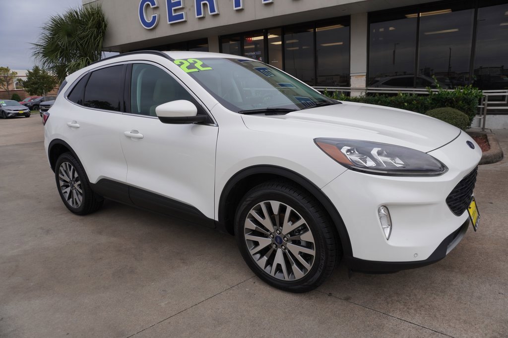 Certified 2022 Ford Escape Titanium image 5