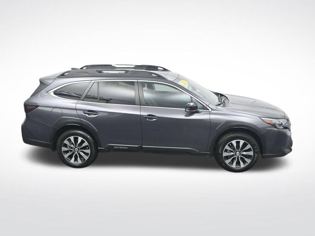 Used 2025 Subaru Outback Limited AWD/4WD image 35