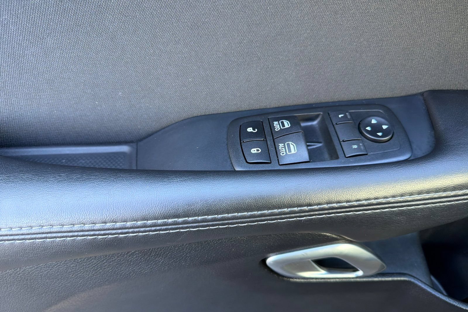 Used 2019 Dodge Challenger SXT RWD image 16