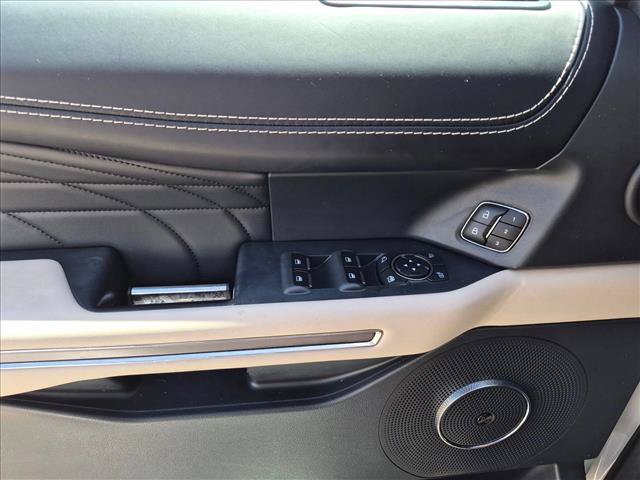 Certified 2023 Ford Expedition Platinum AWD/4WD image 15
