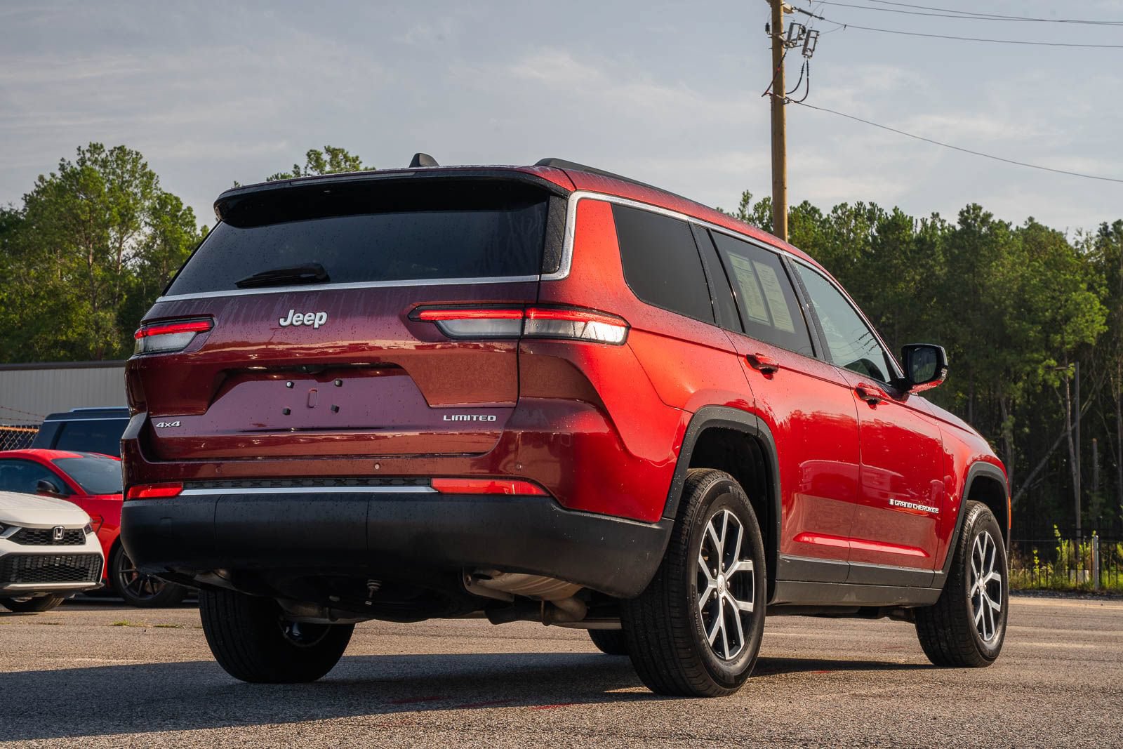 Used 2025 Jeep Grand Cherokee L Limited w/ Trailer Tow Package AWD/4WD image 8