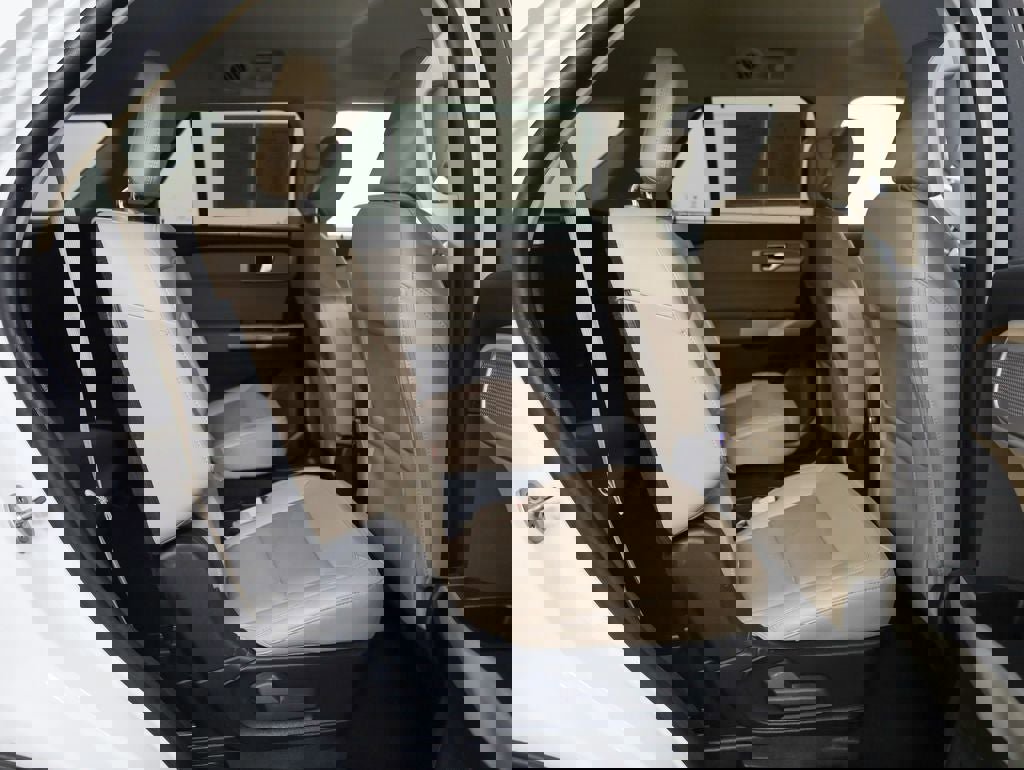 Certified 2021 Ford Explorer Limited w/ Equipment Group 301A image 31