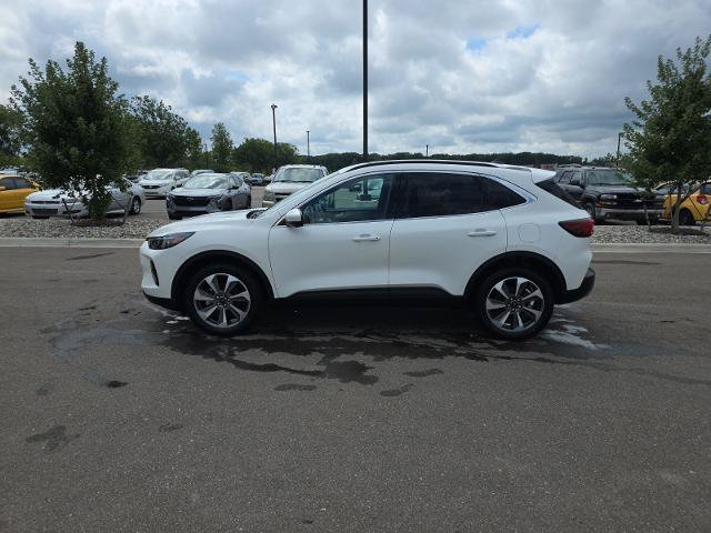 Certified 2023 Ford Escape Platinum AWD/4WD image 4