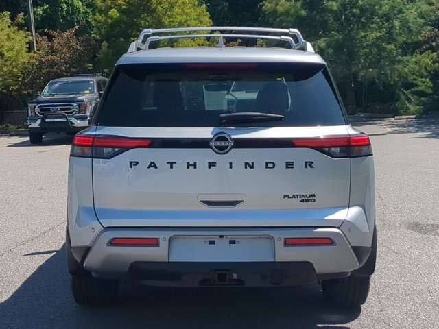 Used 2024 Nissan Pathfinder Platinum AWD/4WD image 5
