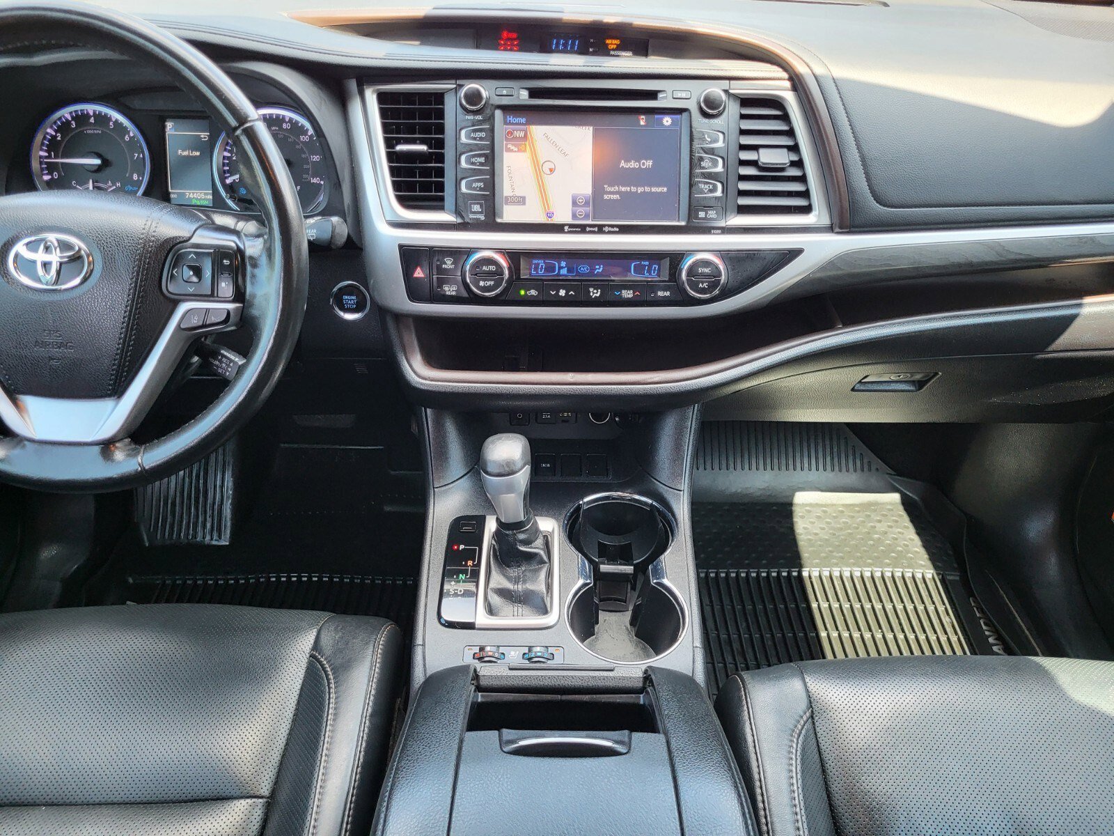 Used 2019 Toyota Highlander Limited Platinum FWD image 14