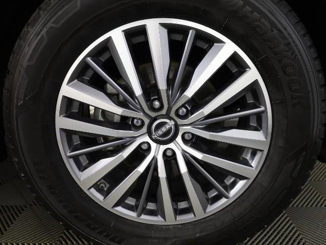 Used 2022 Nissan Armada SL w/ Captain's Chairs Package image 22