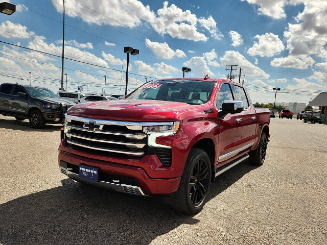 Used 2023 Chevrolet Silverado 1500 High Country w/ Technology Package AWD/4WD image 3