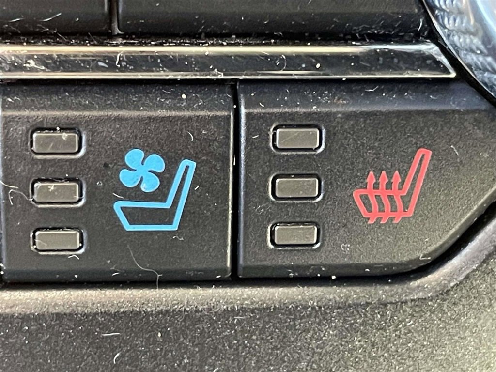 Certified 2021 Ford Expedition Max XLT image 19