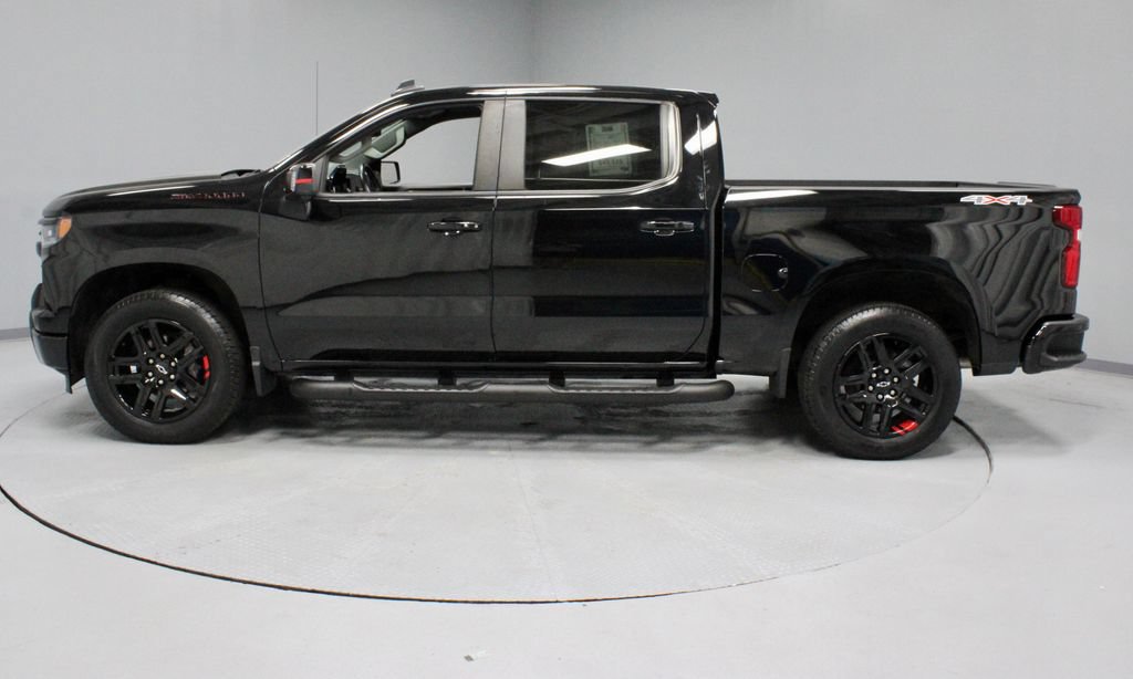 Used 2023 Chevrolet Silverado 1500 RST w/ Redline Edition AWD/4WD image 7