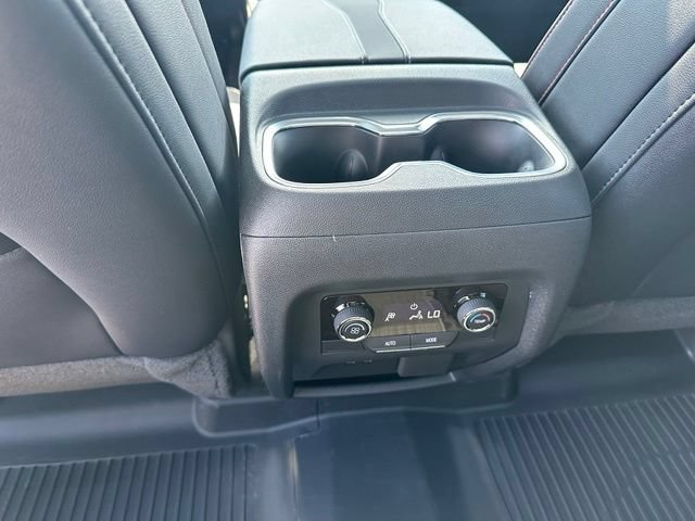 Used 2026 Chevrolet Traverse Z71 w/ Driver Confidence Package AWD/4WD image 18