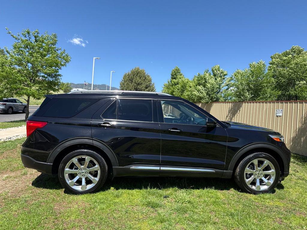 Certified 2020 Ford Explorer Platinum w/ Premium Technology Package AWD/4WD image 10