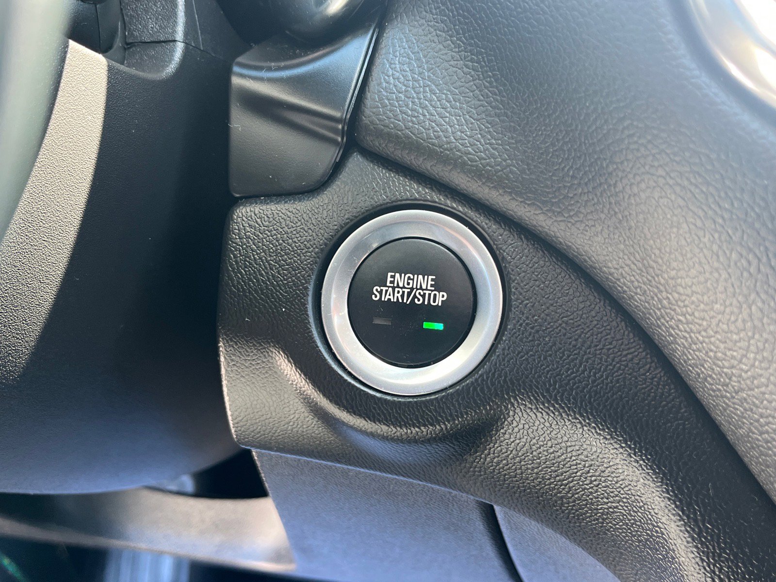 Used 2023 Chevrolet Equinox LT AWD/4WD image 9