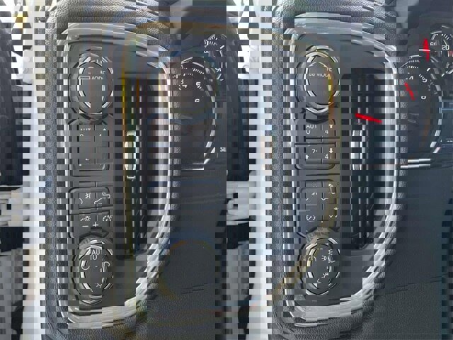 Used 2020 Chevrolet Silverado 1500 RST image 18