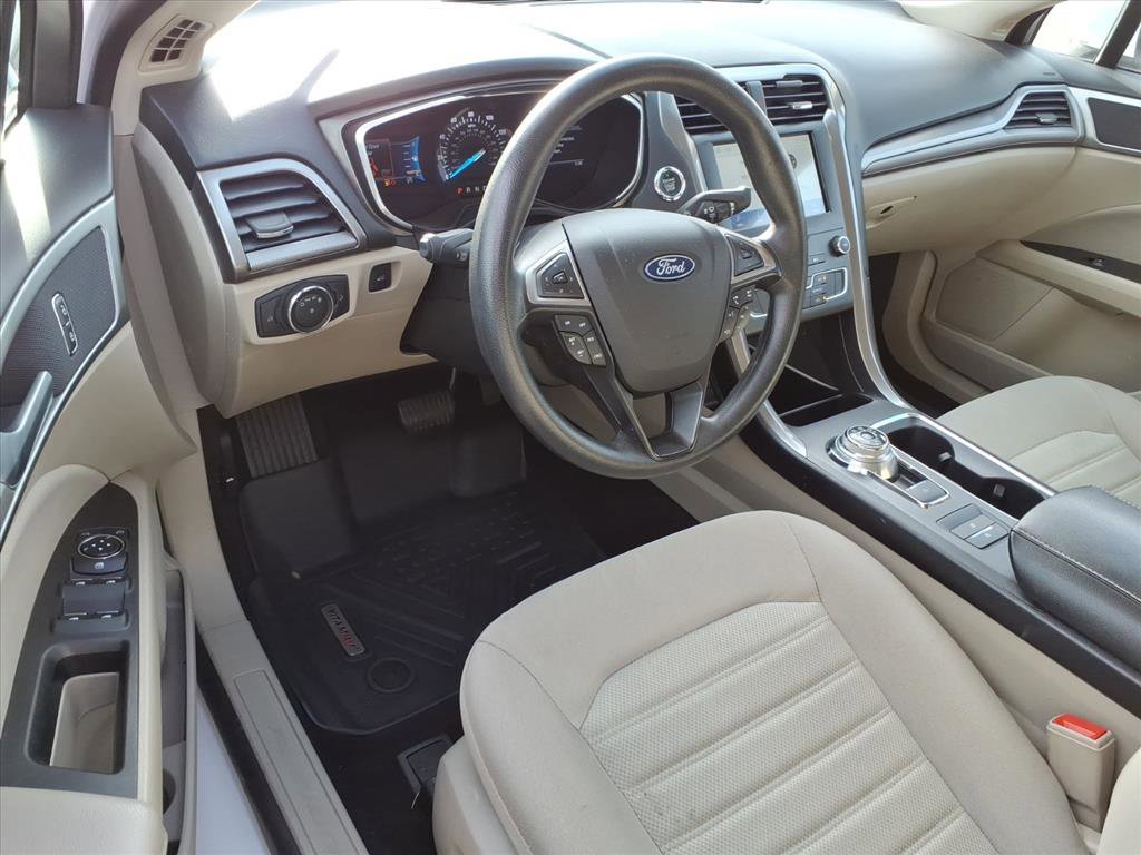 Certified 2020 Ford Fusion SE FWD image 8