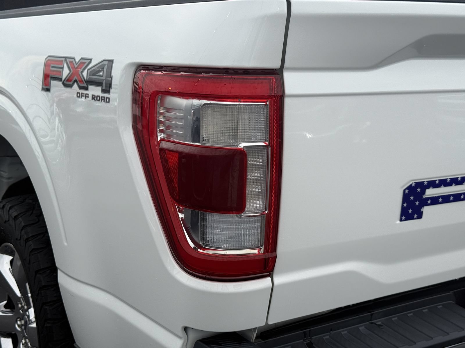 Certified 2022 Ford F150 Lariat w/ Equipment Group 502A High AWD/4WD image 11