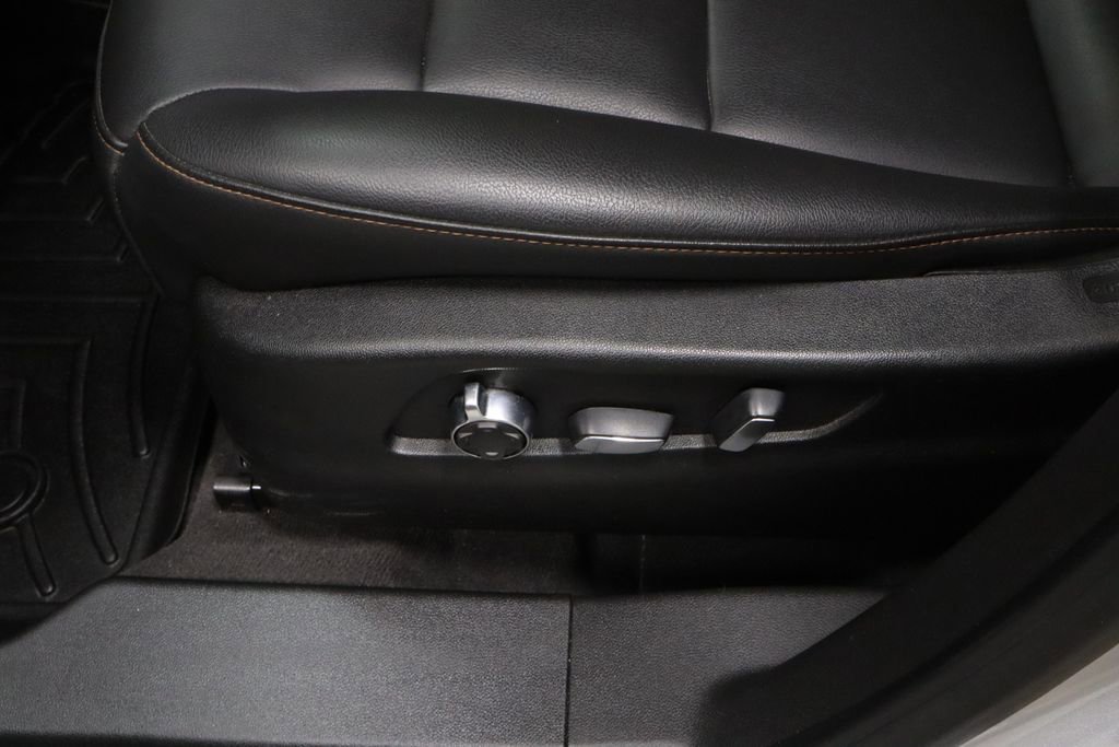 Used 2019 Cadillac XT4 Sport image 23