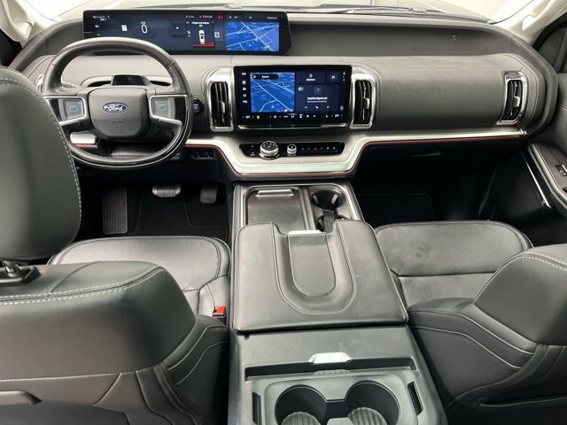 Certified 2025 Ford Expedition Platinum AWD/4WD image 4
