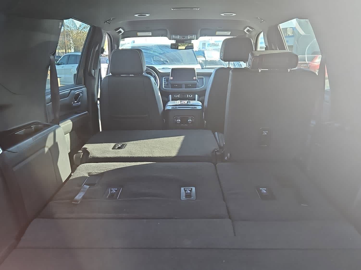 Used 2024 GMC Yukon XL SLT image 10