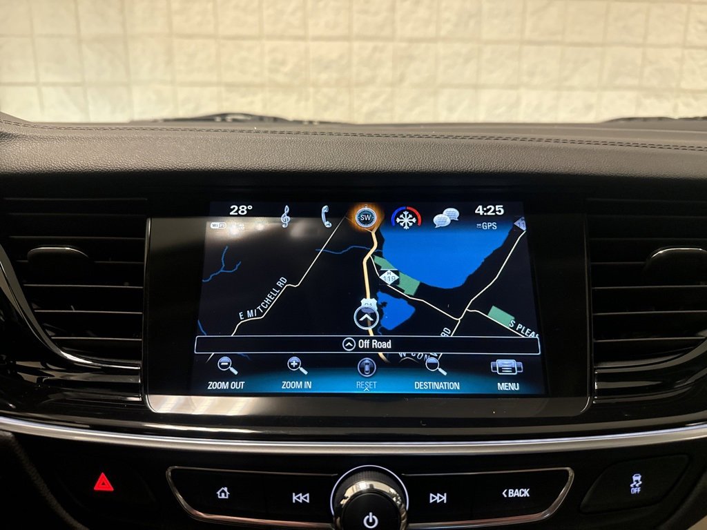 Used 2018 Buick Regal Essence w/ Driver Confidence Package #1 image 21