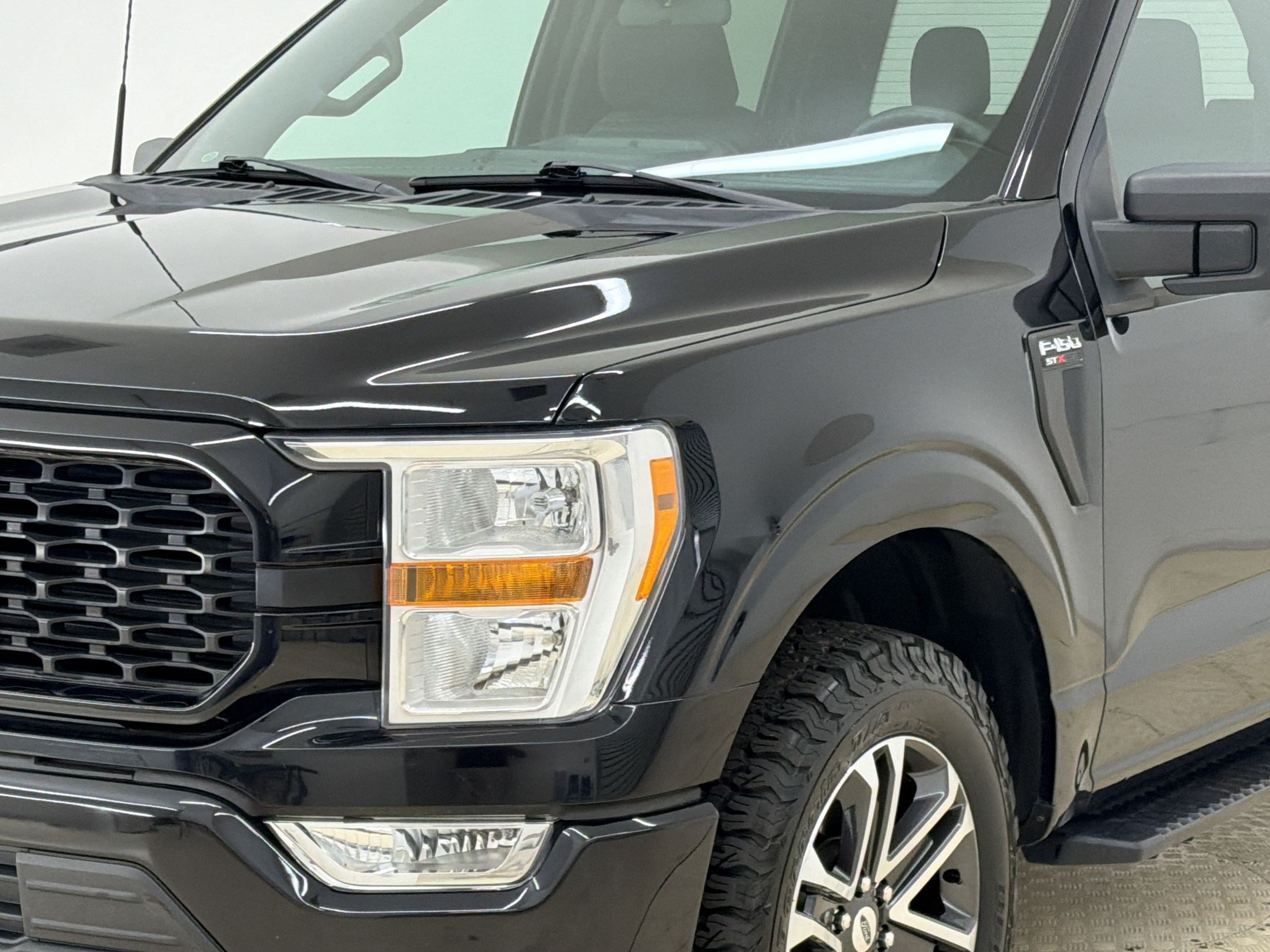 Certified 2022 Ford F150 XL w/ STX Appearance Package AWD/4WD image 12