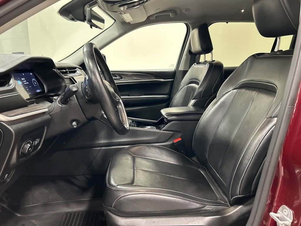 Used 2022 Jeep Grand Cherokee L Limited w/ Luxury Tech Group II image 10