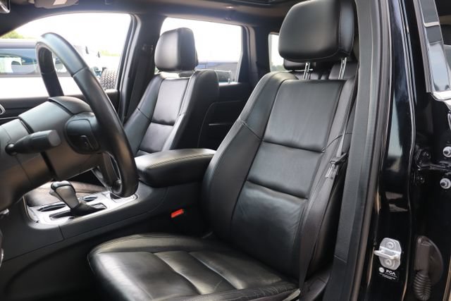 Used 2022 Jeep Grand Cherokee Limited w/ Tech Group AWD/4WD image 16