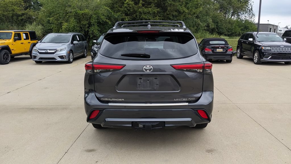 Used 2023 Toyota Highlander Limited AWD/4WD image 4
