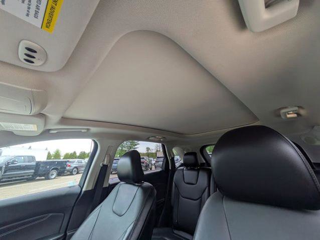 Certified 2018 Ford Edge Titanium w/ Technology Package AWD/4WD image 28