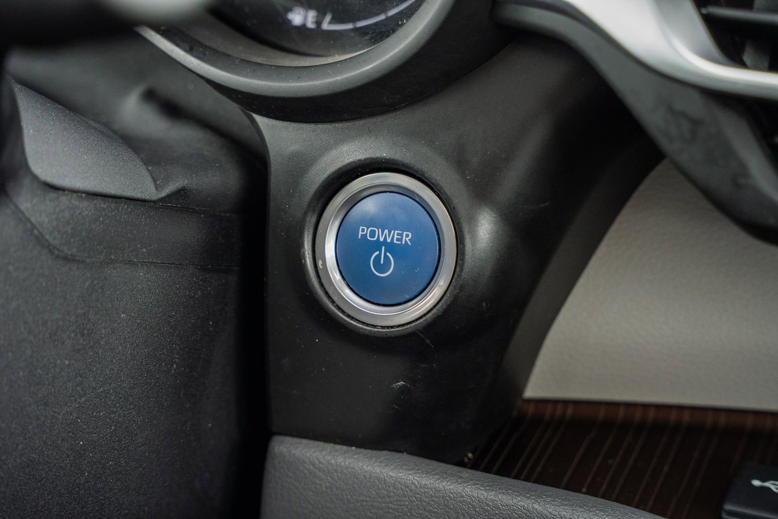 Used 2022 Toyota Sienna XLE FWD image 40