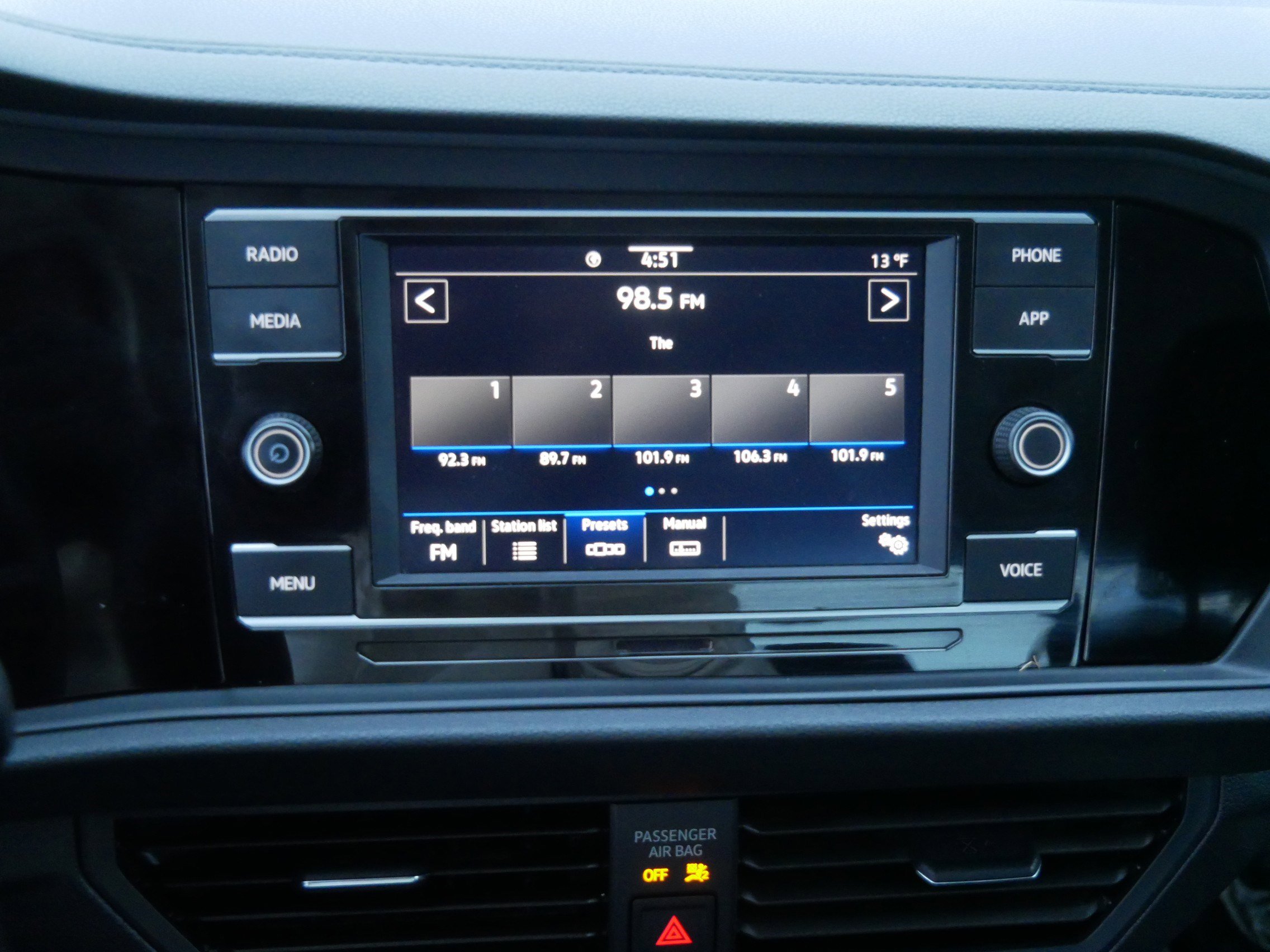 Used 2024 Volkswagen Jetta SE image 22