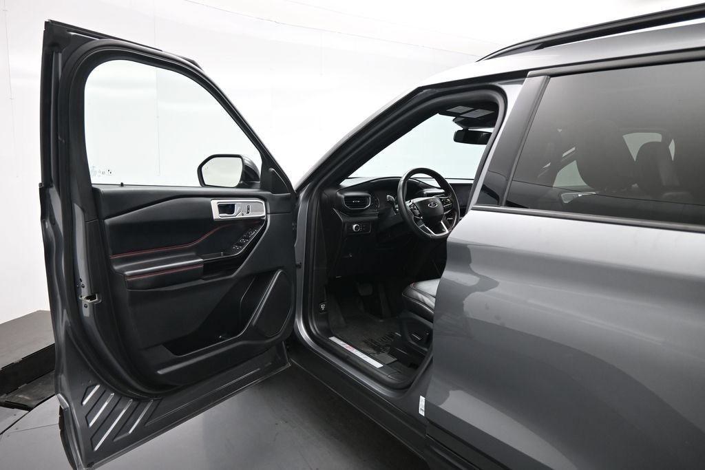 Certified 2022 Ford Explorer ST-Line w/ Class IV Trailer Tow Package AWD/4WD image 8
