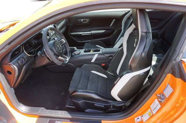 Certified 2020 Ford Mustang Shelby GT500 w/ Technology Package RWD image 40