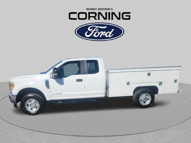 Certified 2017 Ford F350 4x4 SuperCab Super Duty image 2