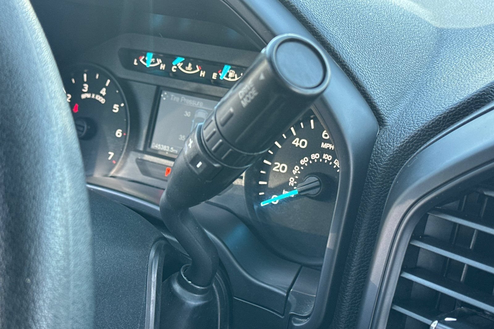 Certified 2019 Ford F150 XL w/ Equipment Group 101A Mid RWD image 21