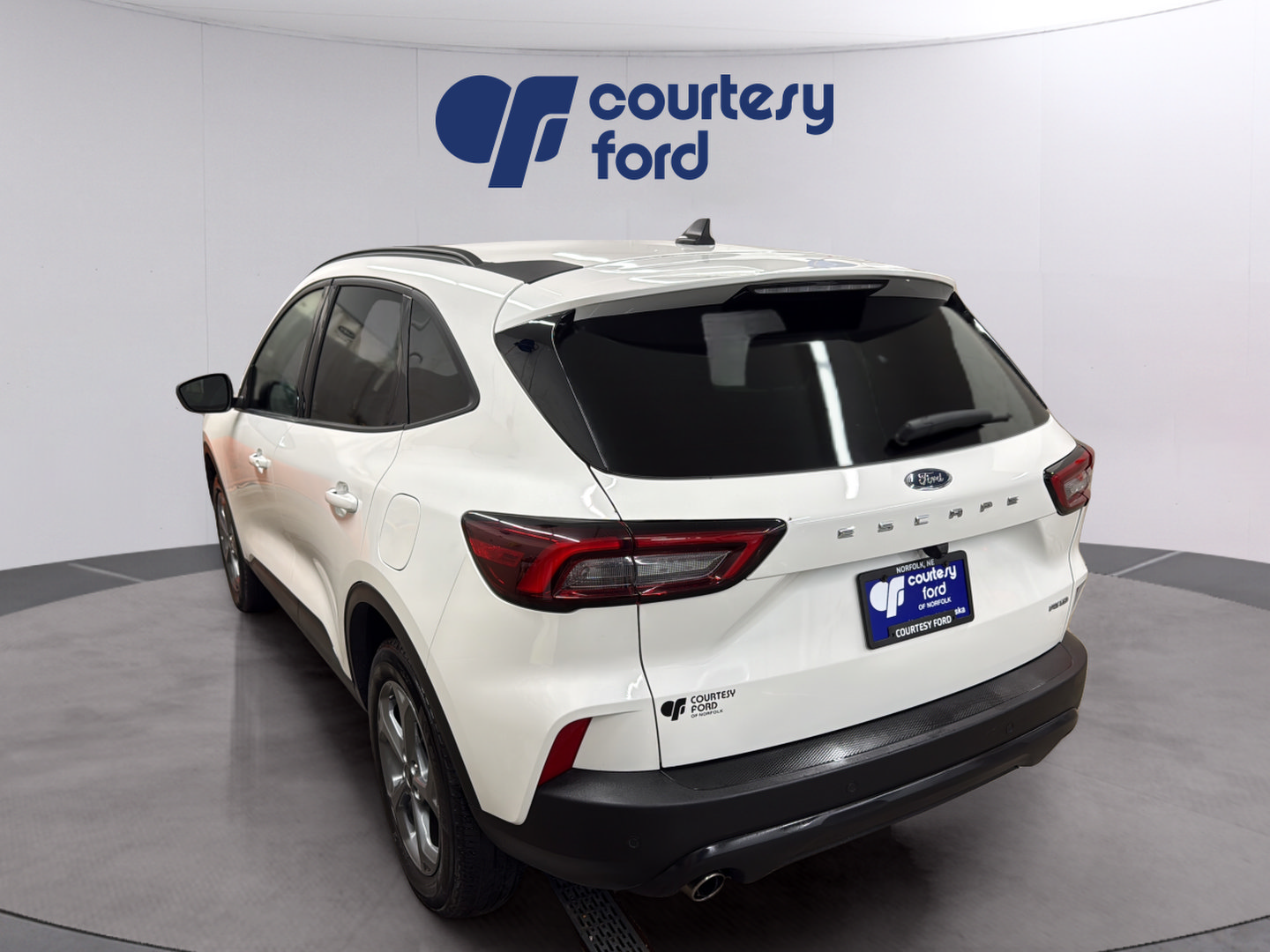 Certified 2025 Ford Escape ST-Line w/ Tech Pack #1 AWD/4WD image 5
