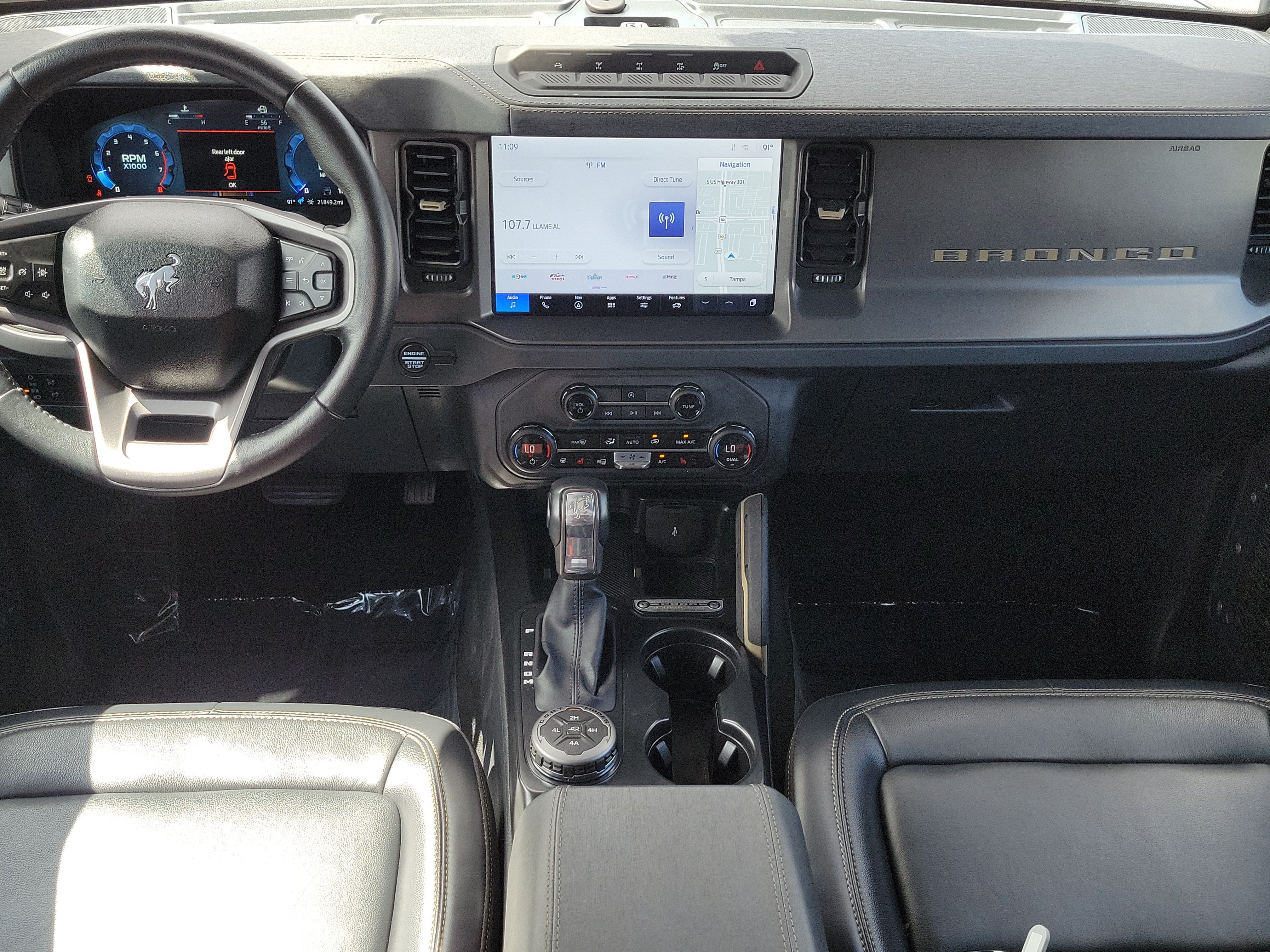 Certified 2025 Ford Bronco Badlands AWD/4WD image 14