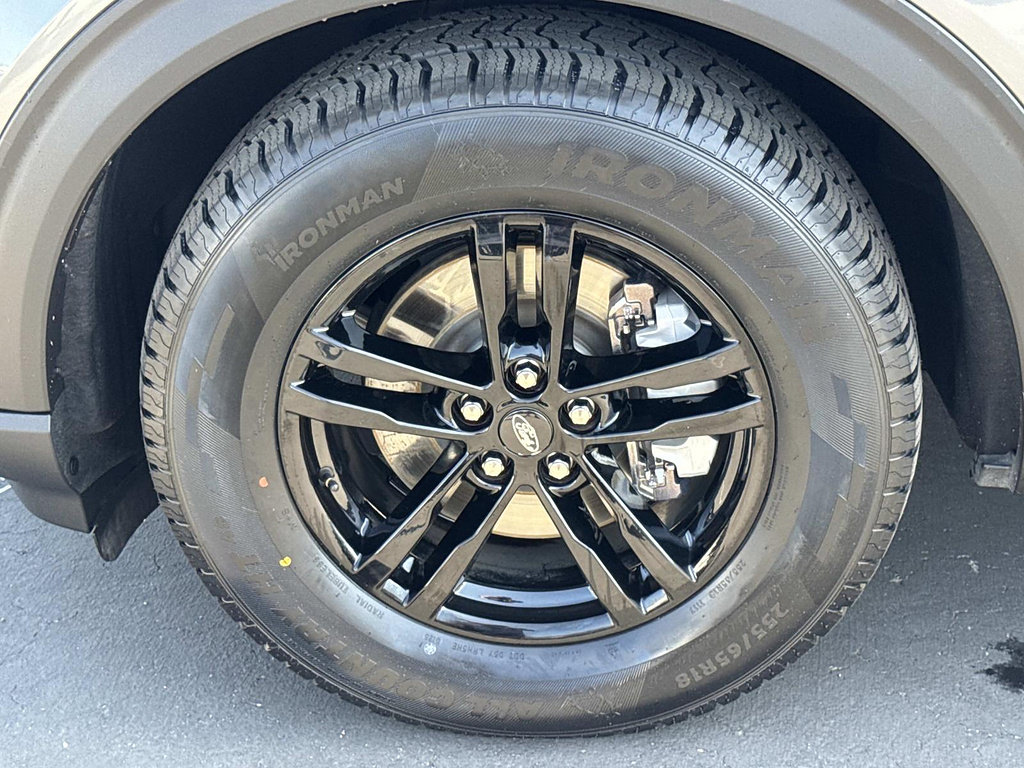 Certified 2023 Ford Explorer XLT RWD image 39