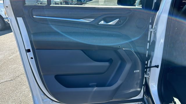 Used 2022 GMC Yukon XL Denali w/ Denali Premium Package image 15