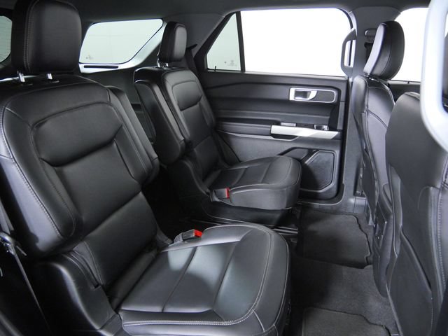 Certified 2024 Ford Explorer XLT w/ Equipment Group 202A AWD/4WD image 16