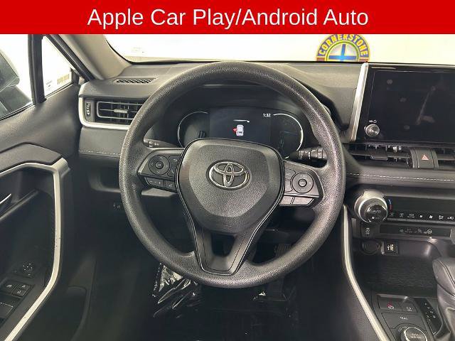 Used 2025 Toyota RAV4 XLE AWD/4WD image 7
